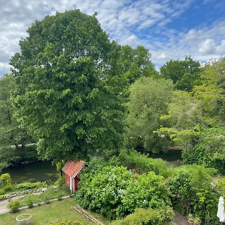 Udlejning Af To Vaerelser Med Udsigt Til Parken Beliggende I Centrum Homestay Odense